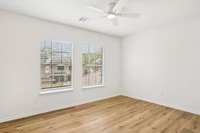 1808 N Mission Circle, Friendswood, TX 77546 - Photo 37