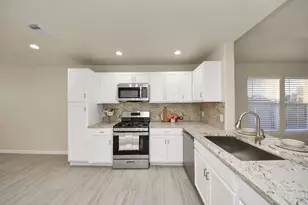 9622 Sugarblossom Ln, Sugar Land, TX 77498 - Photo 13