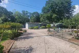 17822 Shaw Cir, Conroe, TX 77302 - Photo 3