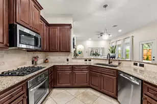 19323 Hamilton Hills Dr, Cypress, TX 77433 - Photo 5