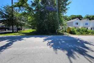 7902 Beckley St, Houston, TX 77088 - Photo 1