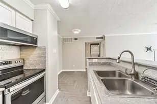 12550 Whittington Dr, Houston, TX 77077 - Photo 13
