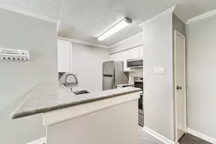 12550 Whittington Dr, Houston, TX 77077 - Photo 9