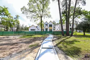 752 W 43rd St, Houston, TX 77018 - Photo 9