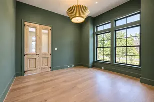 752 W 43rd St, Houston, TX 77018 - Photo 9