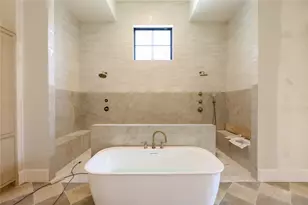 752 W 43rd St, Houston, TX 77018 - Photo 29