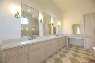 752 W 43rd St, Houston, TX 77018 - Photo 31
