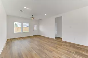 9043 Rose Water Trl, Iowa Colony, TX 77583 - Photo 19