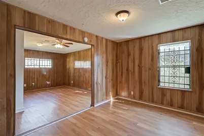 4905 Brinkley Street, Houston, TX 77033 - Photo 11