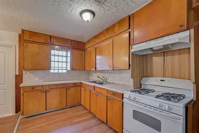 4905 Brinkley Street, Houston, TX 77033 - Photo 7
