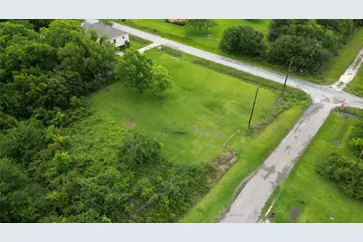 6713 Lewis Rd, Hitchcock, TX 77563 - Photo 5