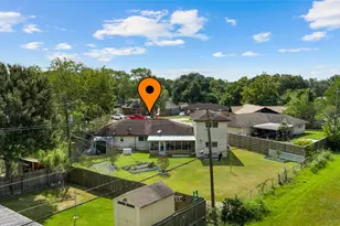 503 Allen Ct, Alvin, TX 77511 - Photo 31