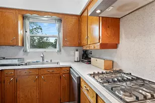 503 Allen Ct, Alvin, TX 77511 - Photo 9