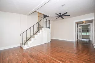 134 4th St, Sugar Land, TX 77498 - Photo 5