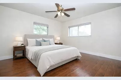 134 4th Street, Sugar Land, TX 77498 - Photo 15