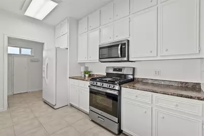 933 Bonita Street, Bayou Vista, TX 77563 - Photo 15