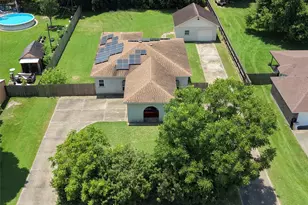 3230 W Meadow Ln, Dickinson, TX 77539 - Photo 1