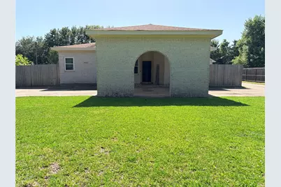 3230 W Meadow Lane, Dickinson, TX 77539 - Photo 5
