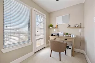 2110 Shearn St, Houston, TX 77007 - Photo 9