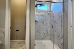 6714 Parker Grv Ln, Houston, TX 77076 - Photo 19