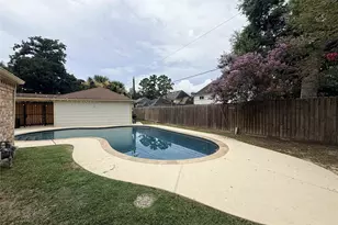 2006 Hamlin Valley Dr, Houston, TX 77090 - Photo 23