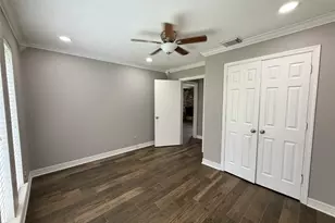 2006 Hamlin Valley Dr, Houston, TX 77090 - Photo 11