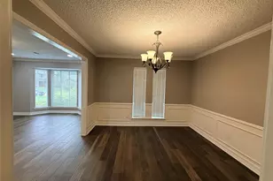 2006 Hamlin Valley Dr, Houston, TX 77090 - Photo 9