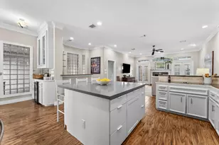 1135 Bayou Island Dr, Houston, TX 77063 - Photo 5