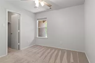 6 Thicket Grove Pl, The Woodlands, TX 77385 - Photo 25