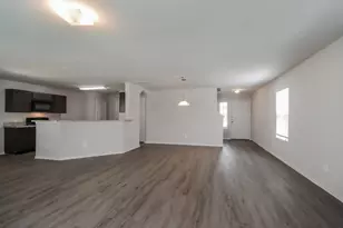 221 Fallow Deer Dr, Huntsville, TX 77320 - Photo 5