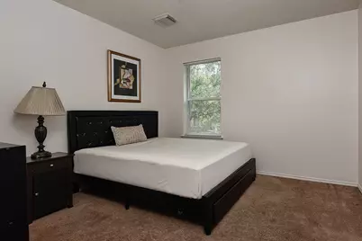 127 Hockenberry Court, The Woodlands, TX 77385 - Photo 11