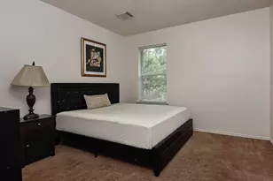 127 Hockenberry Ct, The Woodlands, TX 77385 - Photo 11