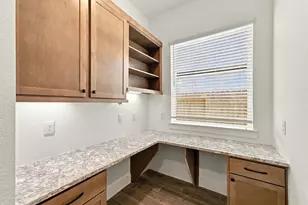 12202 Denham Dr, Mont Belvieu, TX 77523 - Photo 23
