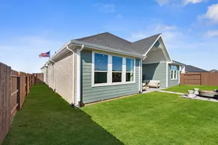 12202 Denham Dr, Mont Belvieu, TX 77523 - Photo 31