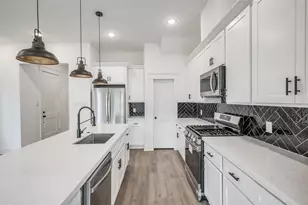 4605 Terry St, Houston, TX 77009 - Photo 5