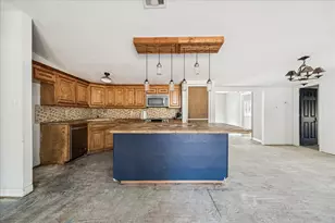 17986 Split Oak Cir, New Caney, TX 77357 - Photo 7