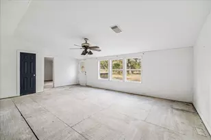 17986 Split Oak Cir, New Caney, TX 77357 - Photo 9