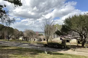 220 Lake Oaks Blvd, Coldspring, TX 77331 - Photo 9