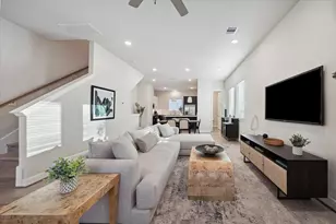 6338 Paddington Bnd Dr, Houston, TX 77008 - Photo 9