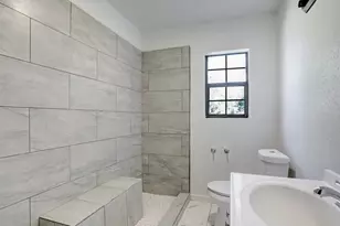 513 Mayford St, Houston, TX 77076 - Photo 15