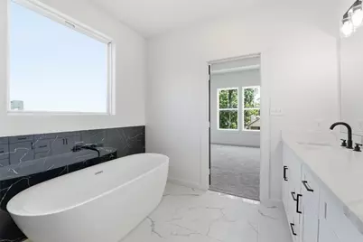 982 S Ellington Street, Houston, TX 77088 - Photo 17