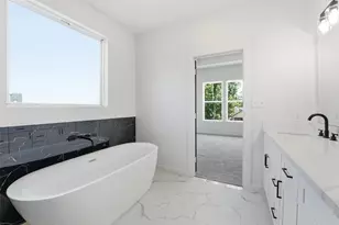 982 S Ellington St, Houston, TX 77088 - Photo 17
