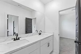 982 S Ellington St, Houston, TX 77088 - Photo 11