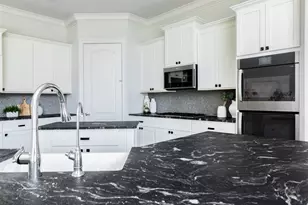 11 Floral Hills Ln, Fulshear, TX 77441 - Photo 19