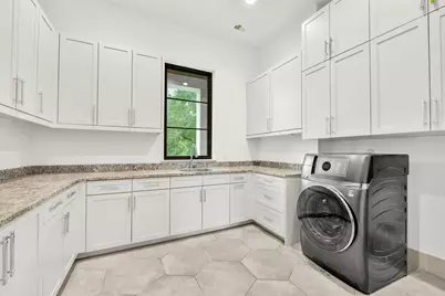 4927 Heatherglen Drive, Houston, TX 77096 - Photo 19
