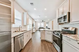 370 Weimer Lagoon Rd, La Porte, TX 77571 - Photo 7