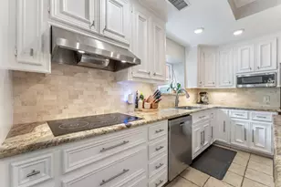 1418 Briarbend Dr, Sugar Land, TX 77479 - Photo 11