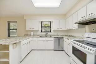 8907 Autauga St, Houston, TX 77080 - Photo 9