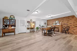 212 Lindsey Ave, Bay City, TX 77414 - Photo 13