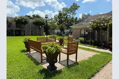 7517 Olympia Drive, Houston, TX 77063 - Photo 35
